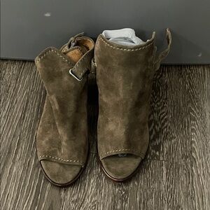 Frye Women's Brown Suede Ankle Booties